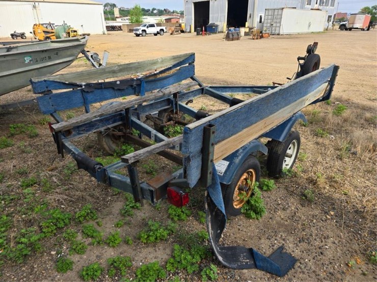 #2606-•-shoreline-tandem-axle-boat-trailer-image-3