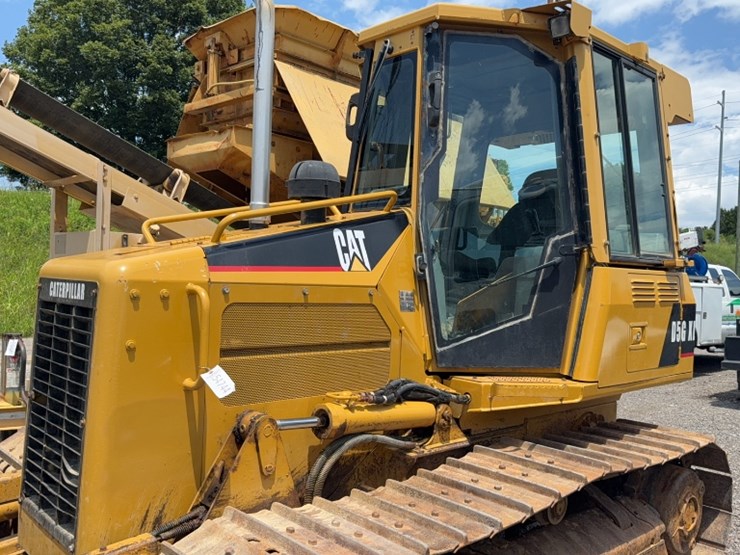 2004-caterpillar-d5g-xl-image-10