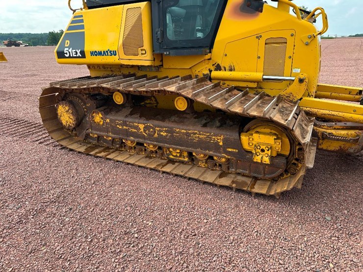 2007-komatsu-d51px-22-image-16