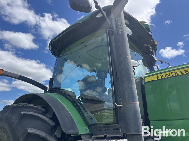 2011-john-deere-7215r-image-16