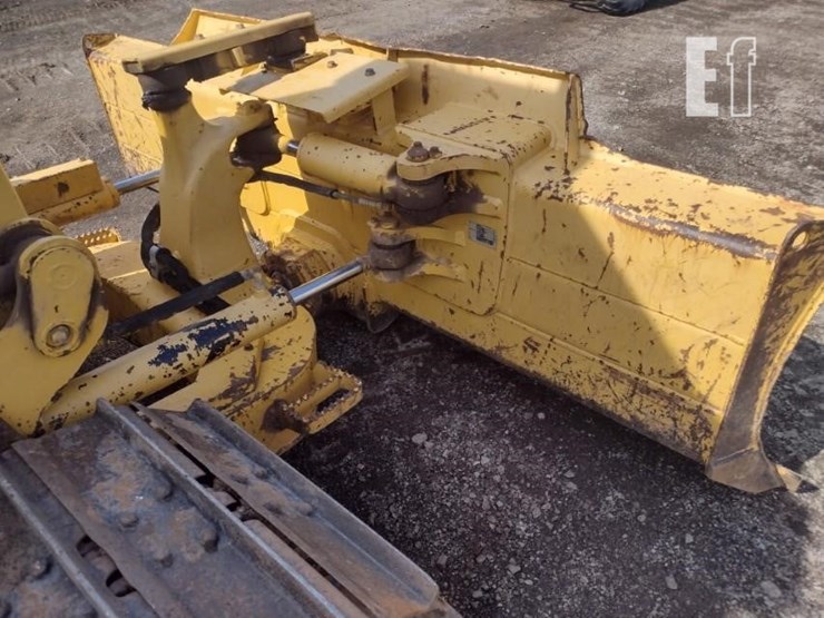 2011-komatsu-d31px-22-image-19