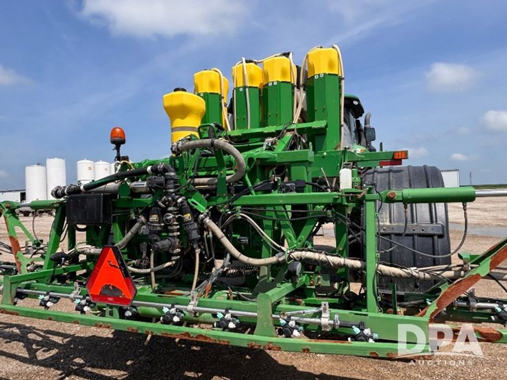 2017-john-deere-r4045-image-8