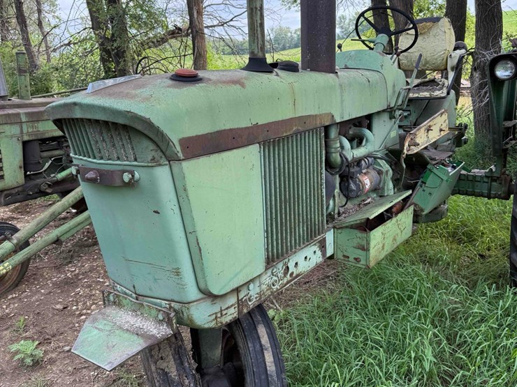 john-deere-3010-image-3