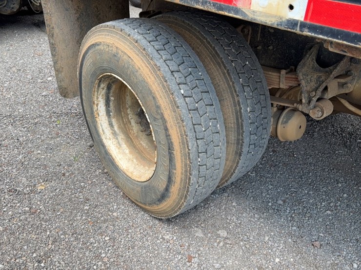 2006-international-durastar-4300-image-5