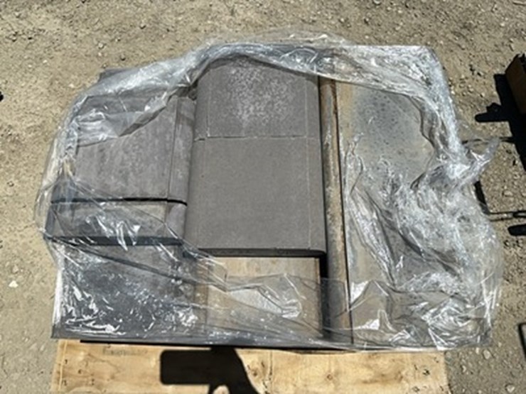 lot#-125-pallet-of-paver-stones-image-2
