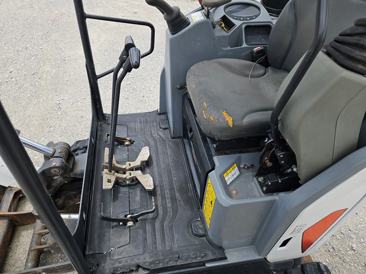 2016-bobcat-e20-image-10