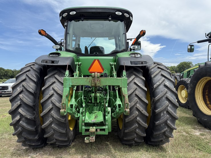 2014-john-deere-8270r-image-11
