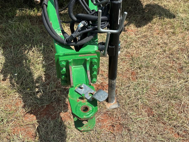 2018-john-deere-560m-image-7