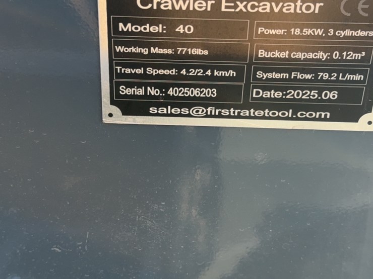 #2044-•-2025-future-ft40-mini-excavator-image-7