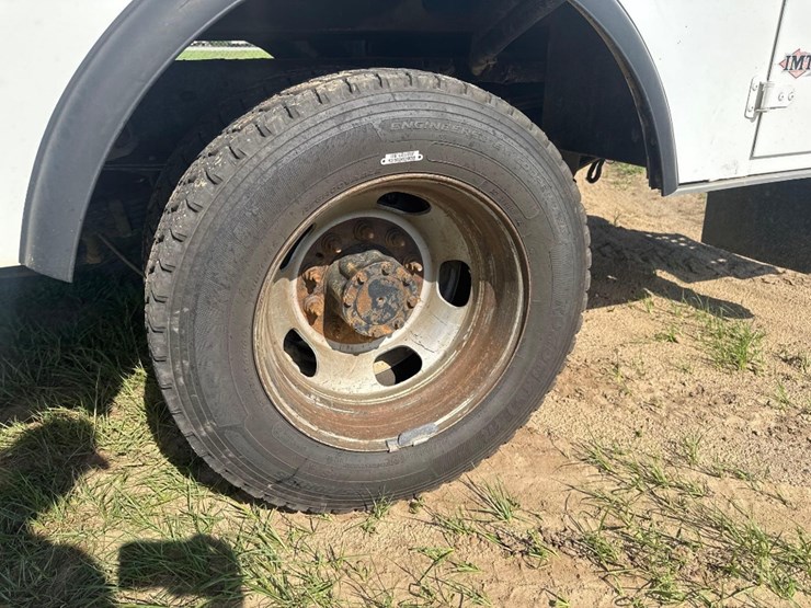 2017-dodge-ram-5500-image-9