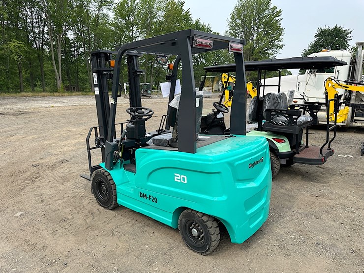 digmaster-dm-f20-forklift-image-4