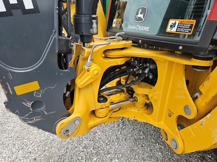 2018-deere-310l-image-8