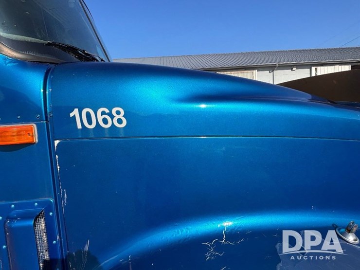 2002-ihc-9400i-day-cab-truck-(gp10940,-unit-109996)-image-51