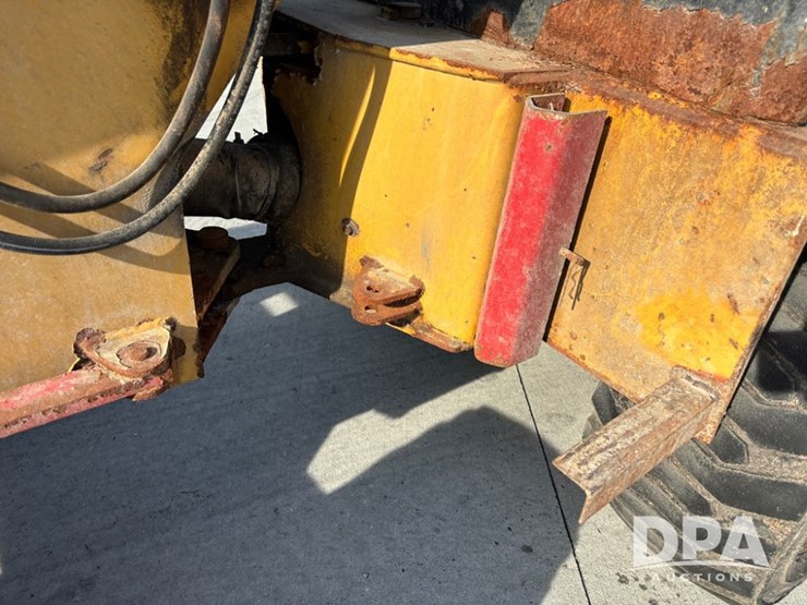 2006-wrangler-loader-(dr11926-unit-041)-image-32