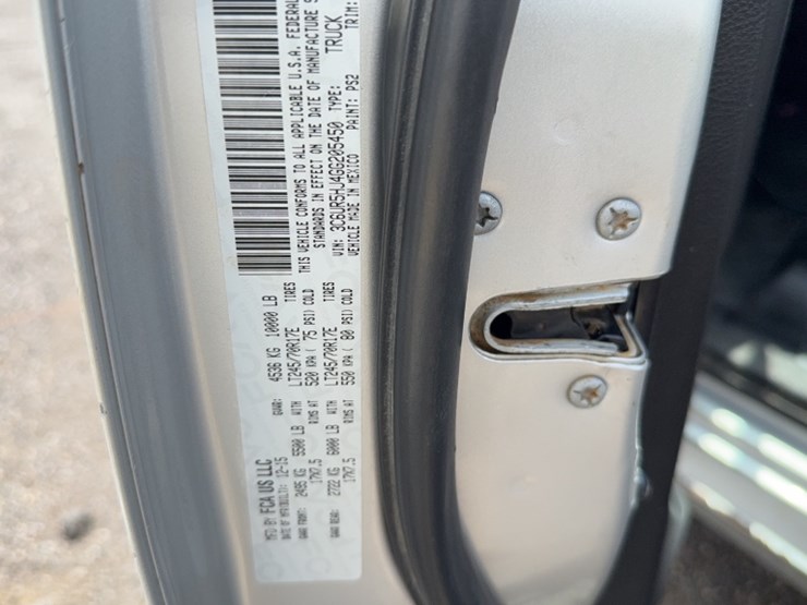 2016-dodge-ram-2500-image-19