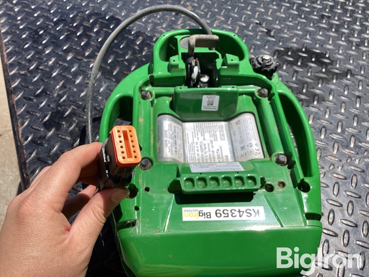 john-deere-starfire-7000-gps-globe-image-10