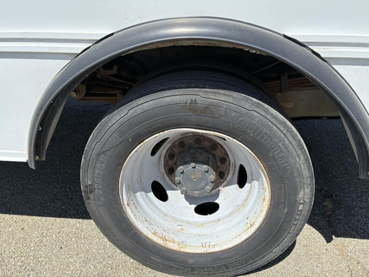 2012-ford-f550-image-6