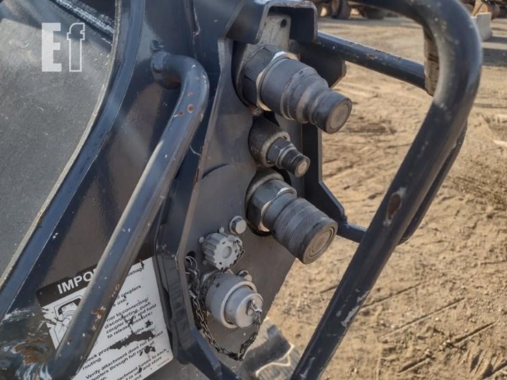 2022-deere-333g-image-15