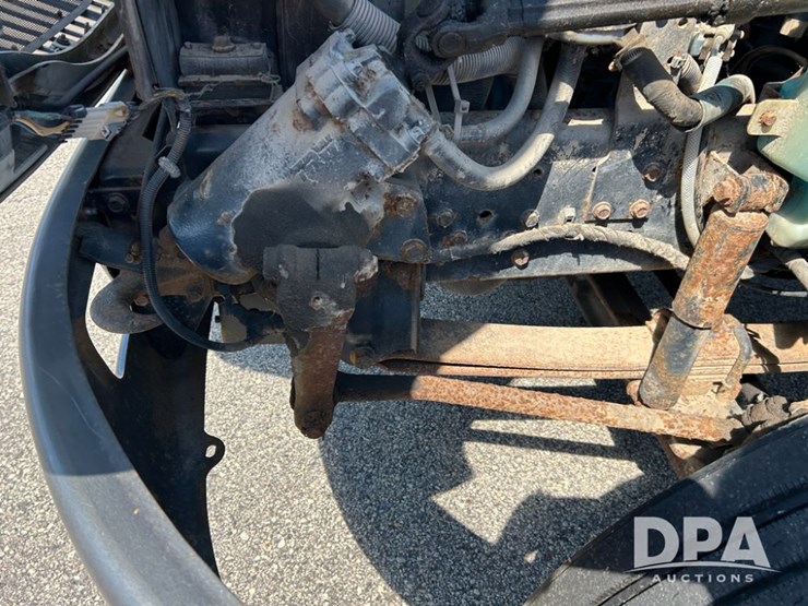 2005-international-durastar-4300-image-33