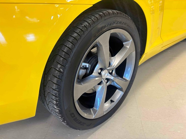 2013-camaro-1lt-rs-coupe-image-26