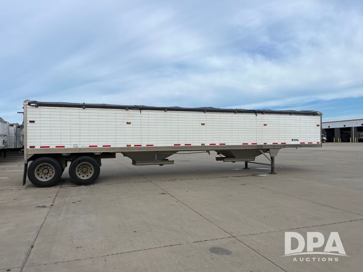 2015-timpte-grain-trailer-image-8