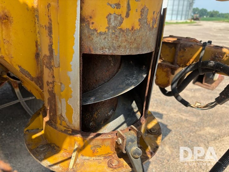 2006-john-deere-8-image-27