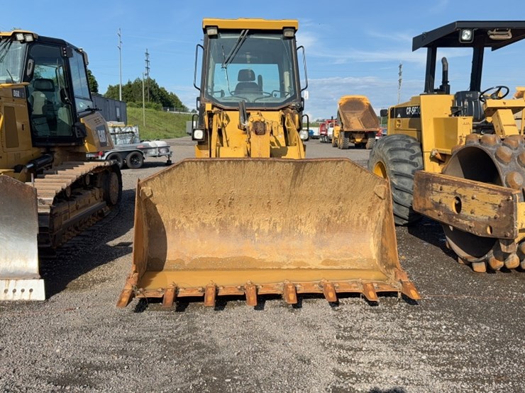caterpillar-953c-image-2