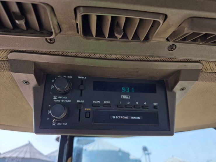 1990-john-deere-4455-image-56