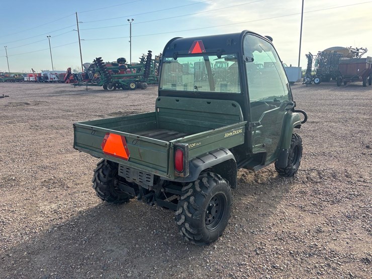 john-deere-gator-image-3