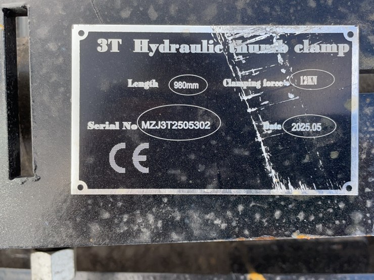 #2002-•-giyi-excavator-hyd-thumb-image-4