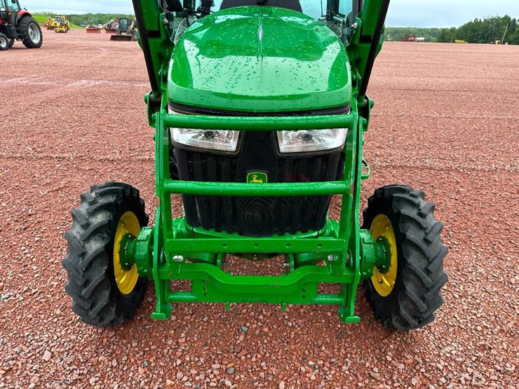 2022-john-deere-3046r-image-36