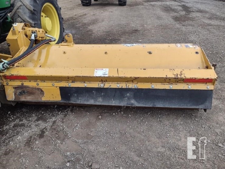 2015-john-deere-6105d-image-36