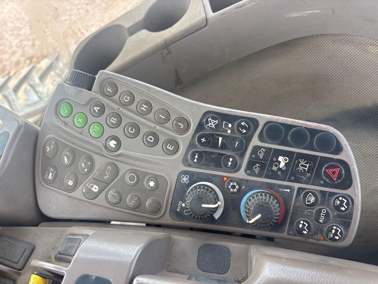2013-john-deere-8360rt-image-42