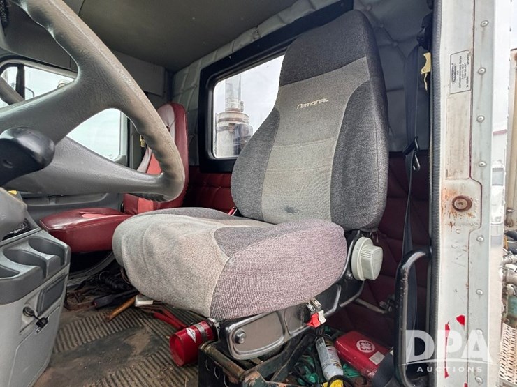 2006-freightliner-columbia-truck-(gp11008,-unit-414)-image-60