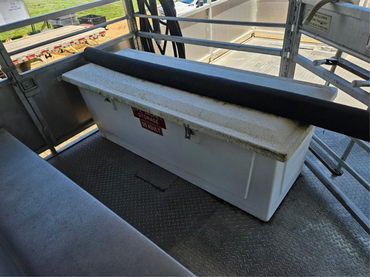 #2544-•-clark-boats-inc-50'-pontoon-boat-image-15