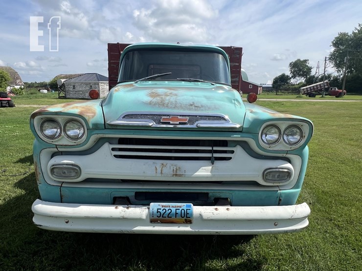 1960-chevrolet-60-image-2
