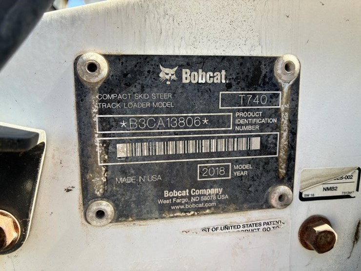 2018-bobcat-t740-image-22