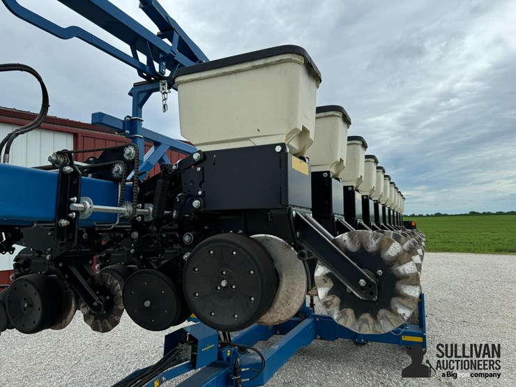 2018-kinze-3600-image-10