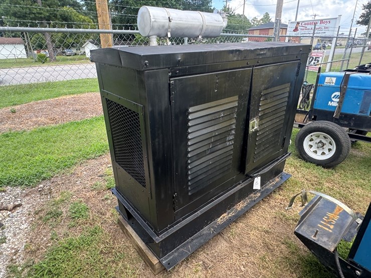 30-kw-generator-with-perkins-diesel-engine---2821-hours-showing-image-2