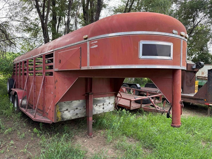 6ft-x-16ft-gooseneck-livestock-trailer-image-1