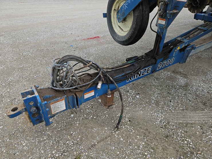 kinze-2600-image-2
