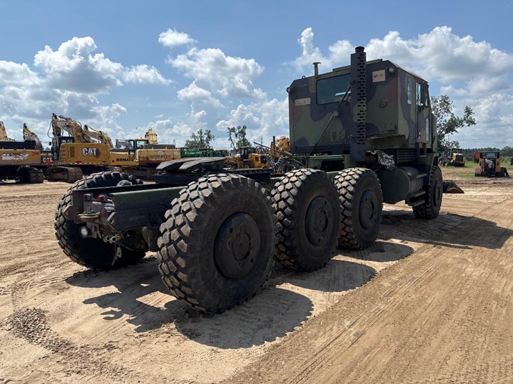 2000-oshkosh-m1070-image-6