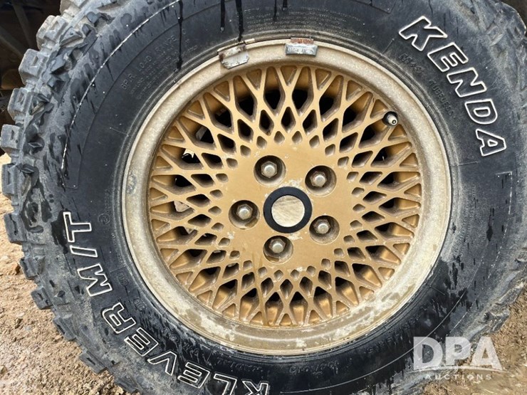 1990-jeep-cherokee-limited-image-23
