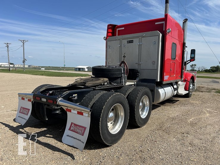 2020-peterbilt-567-image-5