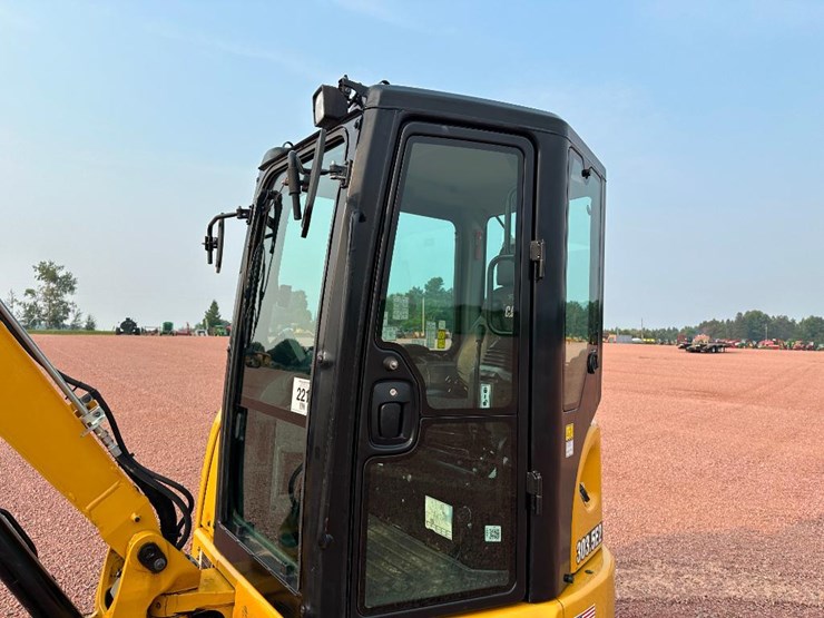 2020-caterpillar-303-image-25