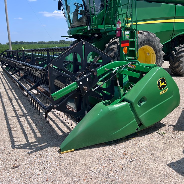 JOHN DEERE 635F