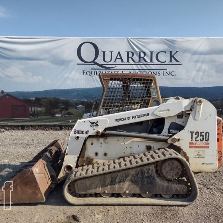 BOBCAT T250