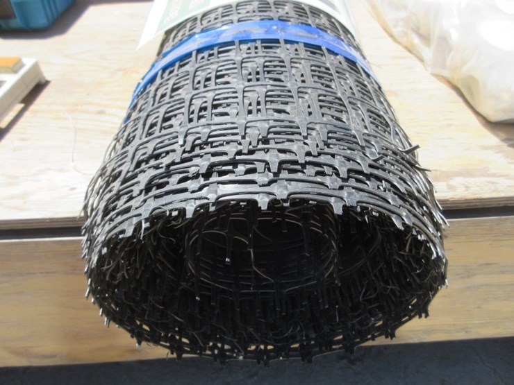 new-unused-3.3'-x-164'-plastic-mesh-fencing-roll-image-4