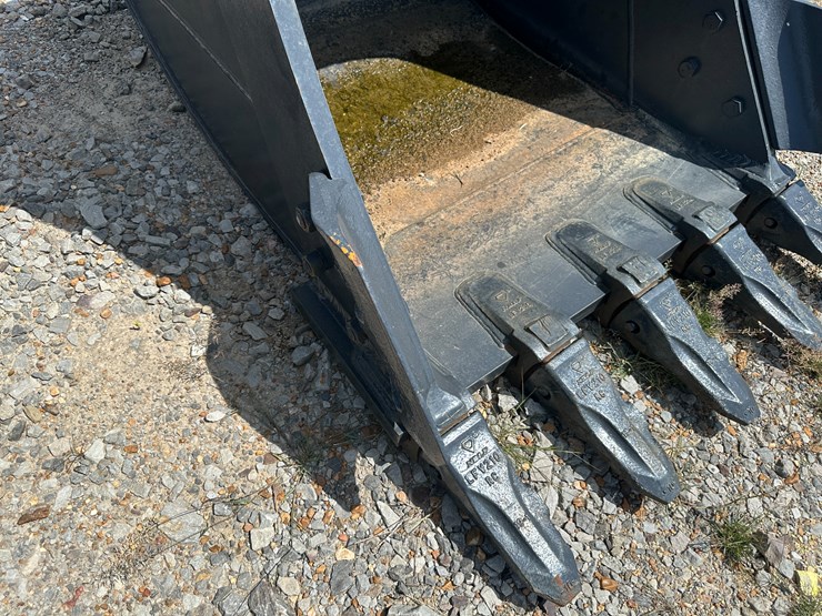 deere-200-image-11