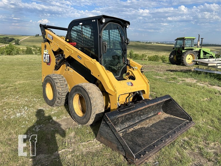 2019-caterpillar-262d3-image-3